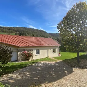 Au Moryllon Hébergement de vacances Lompnas